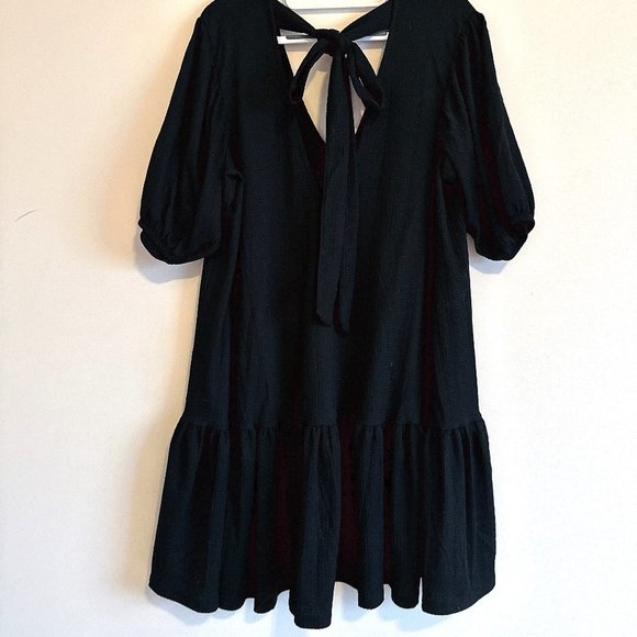 Cute Black Wide-Cut Short Sleeve Tie Detail Dress - Picture 5 of 5